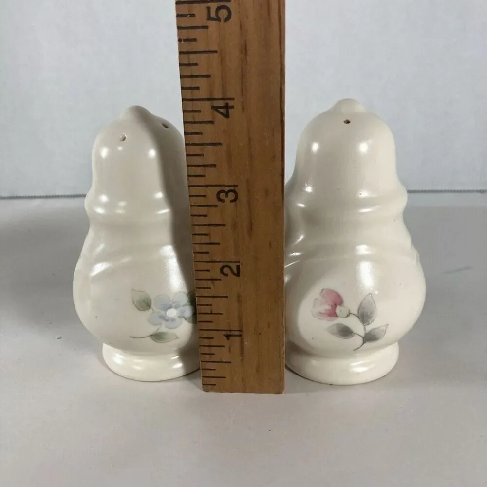 PFALTZGRAFF Stoneware Tea Rose Salt & Pepper Shakers Vtg Cottagecore Grannycore